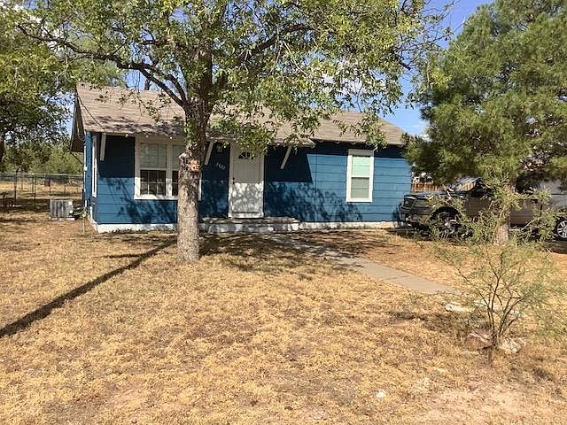 1st image of 3420 Lake Dr