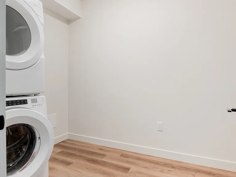 45639 Spadina Ave #208 — Photo 8