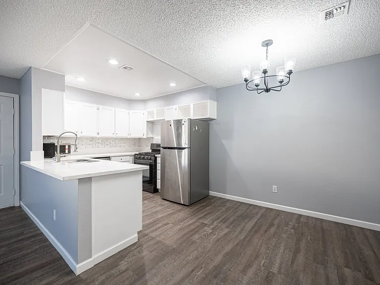 1406 Santa Margarita St #B — Photo 12