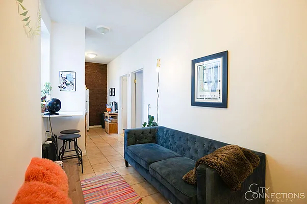 Rented by City Connections Realty | media 26