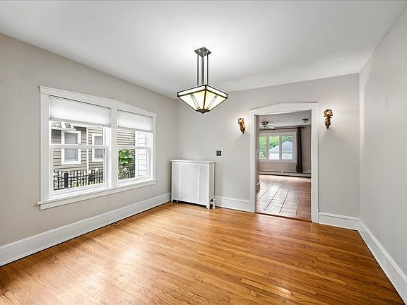 4th image of 612 Vernon Ave