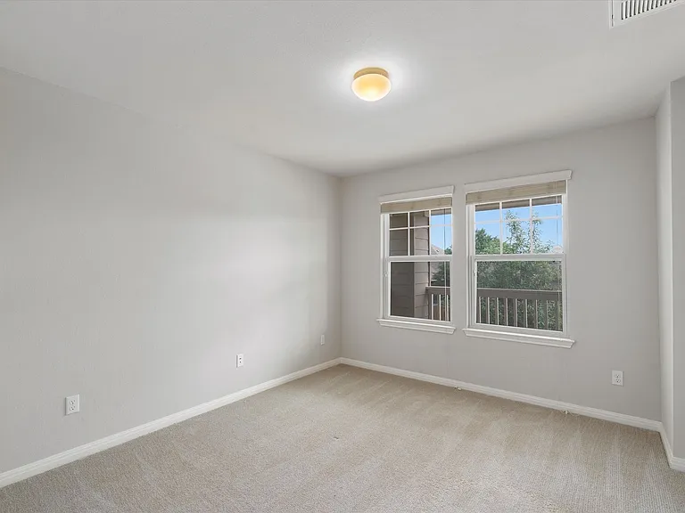 207 Wainscot Oak Way — Photo 16