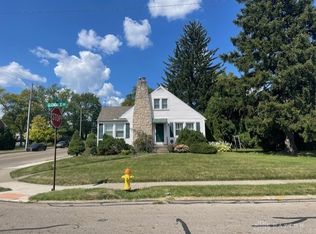 330 Glendale Dr, Springfield, OH 45504