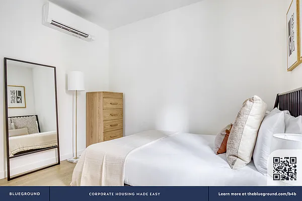 Rented by The Blueground | media 25