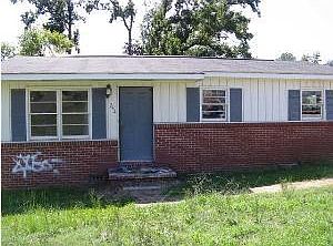 1st image of 242 Short 25th Ave E