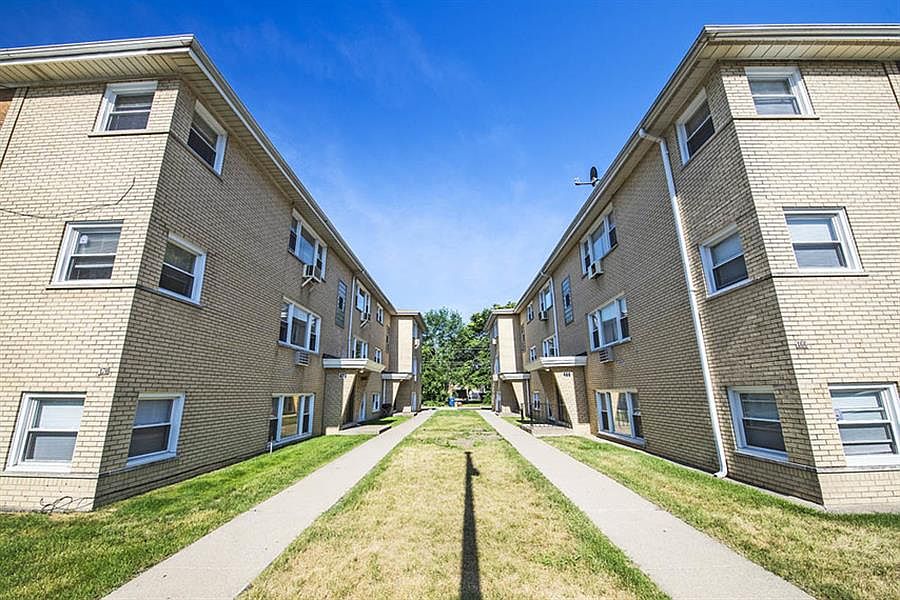 1st image of 470 Gordon Ave APT 1C