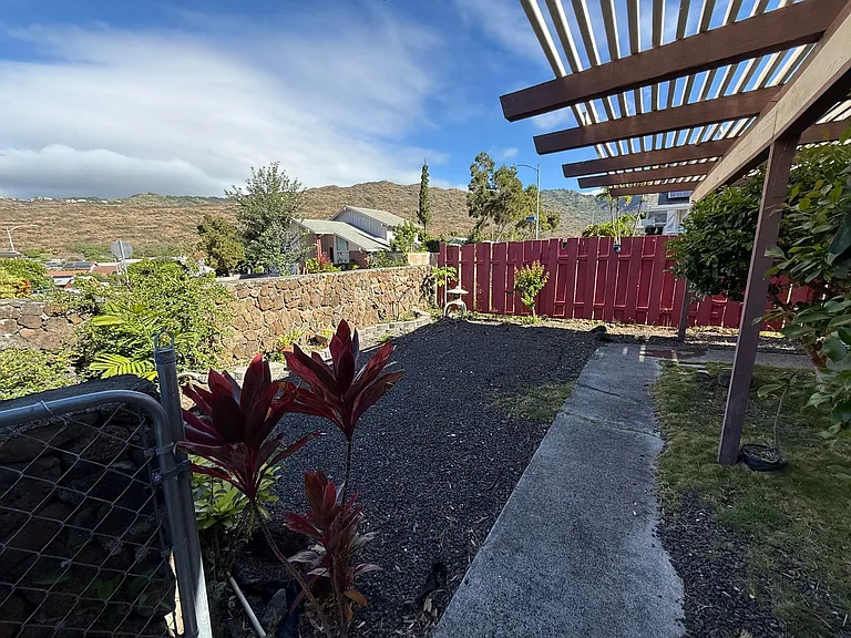 949 Wainiha St — Photo 3