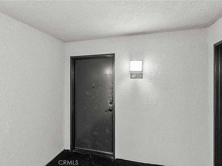 5500 Owensmouth Ave #317 — Photo 25