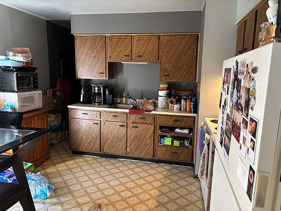 3rd image of 400 North St