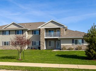 400 E Franklin St #204, Eldridge, IA
