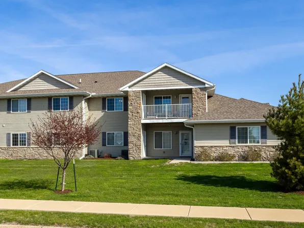 400 E Franklin St #204, Eldridge, IA 52748