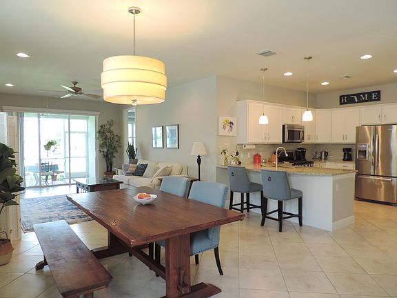 2nd image of 10686 Jackson Square Dr