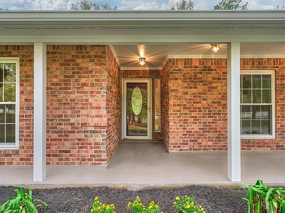 3rd image of 8819 Sendera Dr