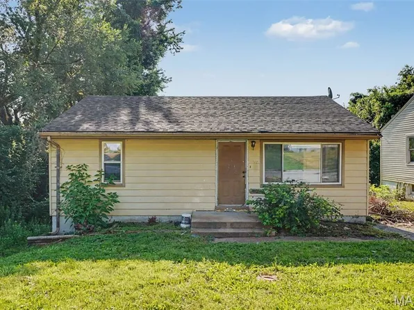10068 Stimson Dr, Saint Louis, MO 63137