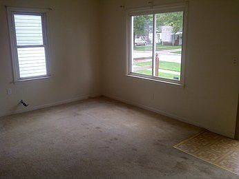 2nd image of 8090 Pine St