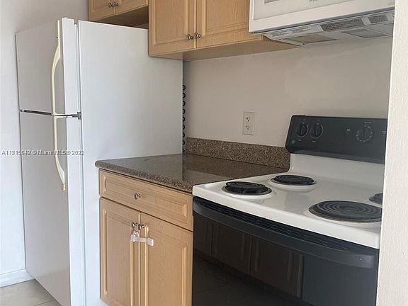 4th image of 2020 NE 135th St APT 207
