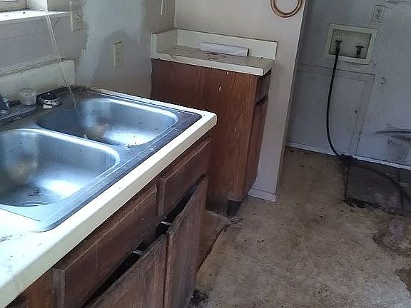 3rd image of 335 Grand Oak St #1