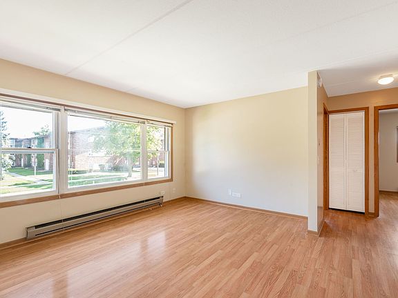 3rd image of 9907 W 58th St APT 5