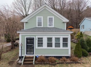 129 School St, Warren, MA 01083