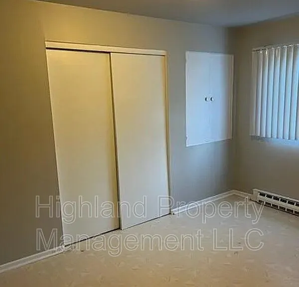 410 SE McKenzie St #1 — Photo 6
