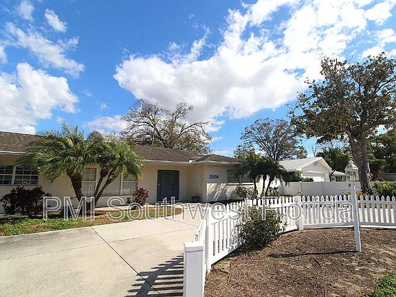 2nd image of 2805 Satsuma Dr