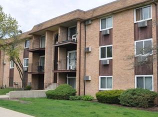 675 Heritage Dr #7107, Hoffman Estates, IL 60169