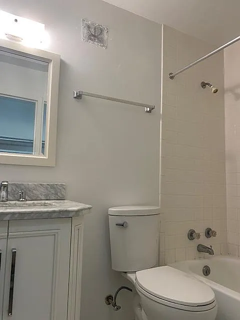 Studio, 401 sqft, $1,600 — Photo 4