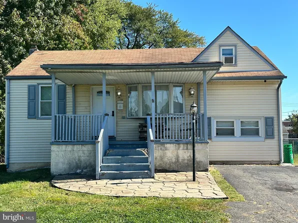 119 Green Lynne Dr, Levittown, PA 19057