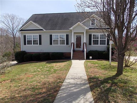 2nd image of 1535 Meadow Glen Ln