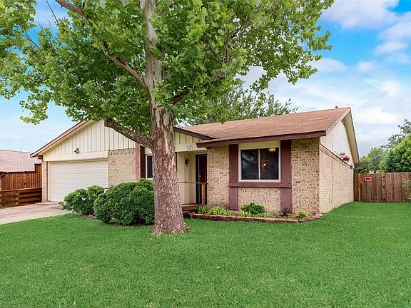 3rd image of 2306 Benbrook Dr