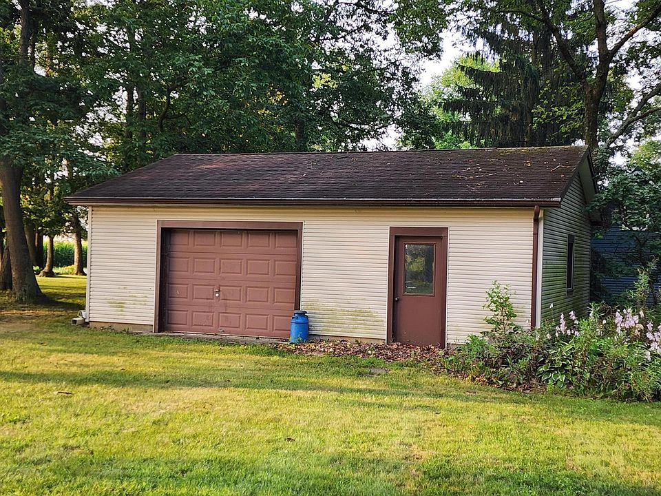2nd image of 126 Township Road 46 S