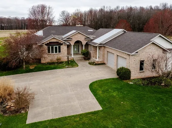 11465 Taylor St NE, Alliance, OH 44601