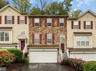 214 Yorktown Ct, Malvern, PA 19355