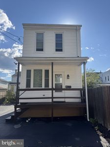 10 S Price St, Saint Clair, PA, 17970