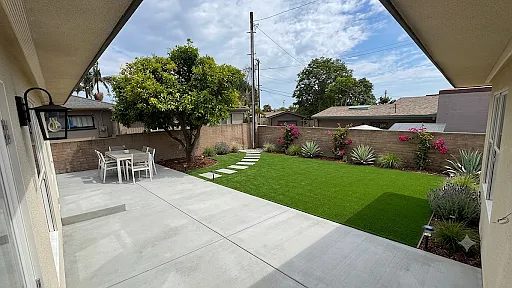 3 bed, 1350 sqft, $3,986 — Photo 2