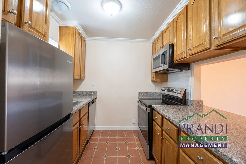 1 bed, 1.0 bath, 450 sqft, $2,345 — Photo 3