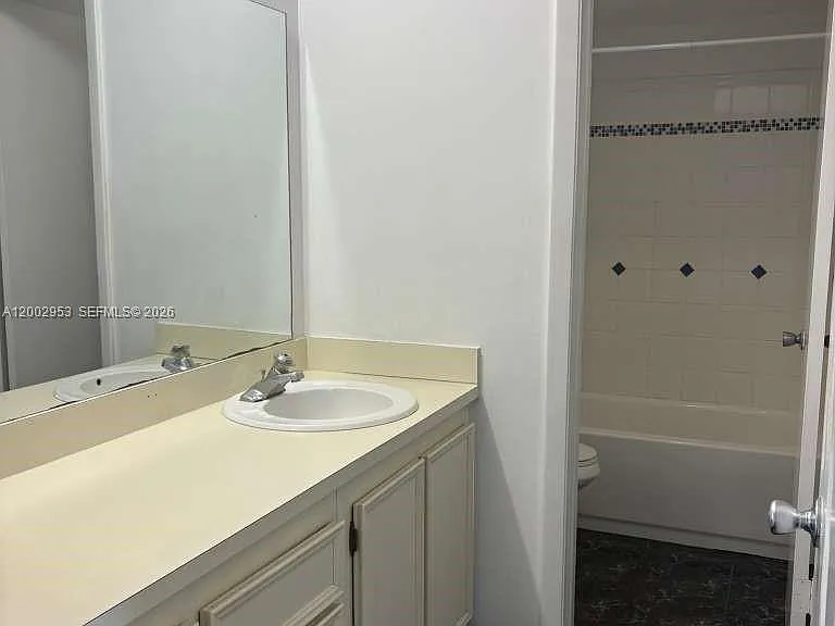 5937 Forest Hill Blvd #204 — Photo 15