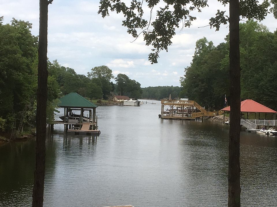 Deep water quite cove