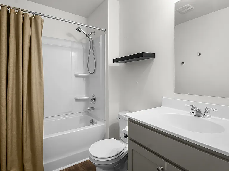 110 Cole St — Photo 37