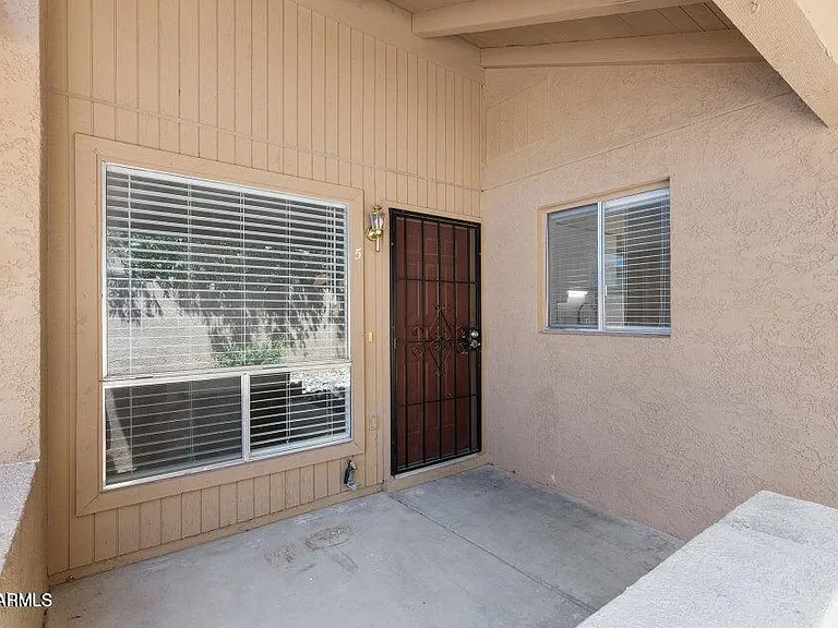 330 W Tonopah Dr #5 — Photo 5