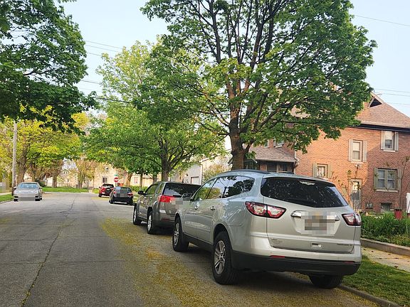 5th image of 817 Oakland Ave