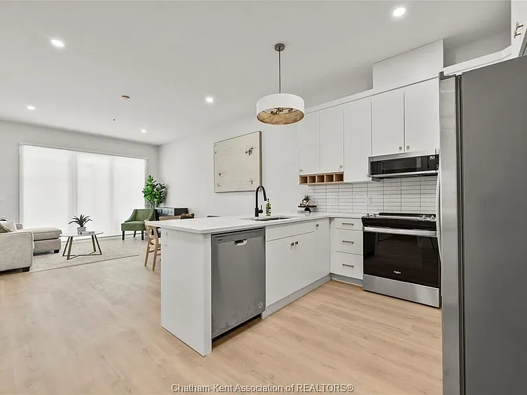 364 Grand Ave E #305 — Photo 12