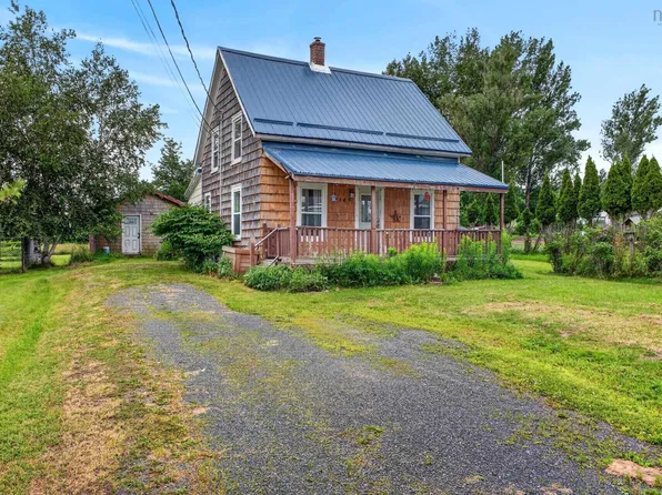 2149 Cowan St, Westville, NS B0K 2A0