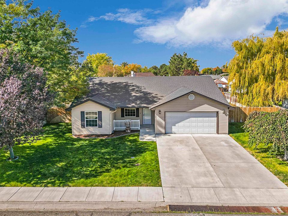 1st image of 104 Jasper Dr