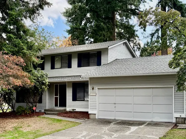 9235 NE 142nd St, Kirkland, WA 98034