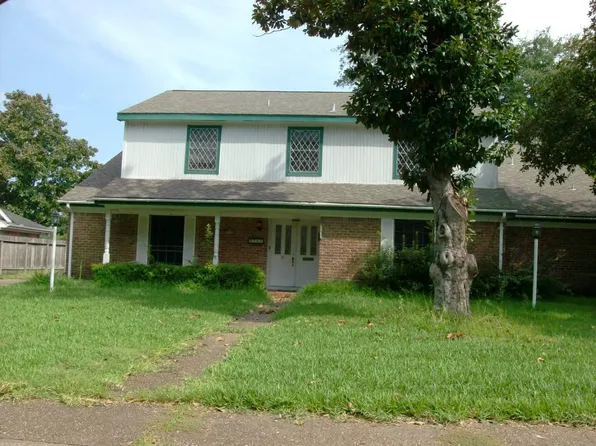 2206 Carriage Ln, La Marque, TX 77568