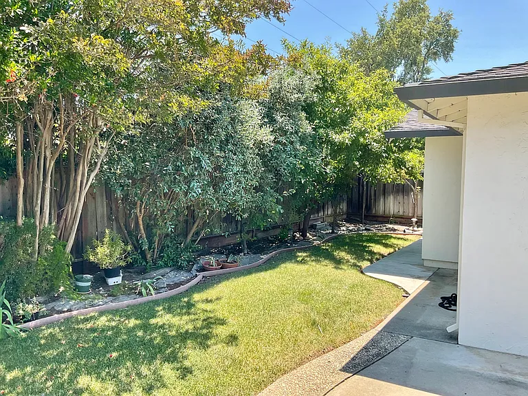10446 Plum Tree Ln — Photo 10