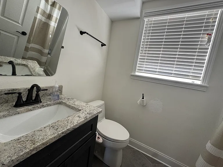 Lakeridge Dr — Photo 40