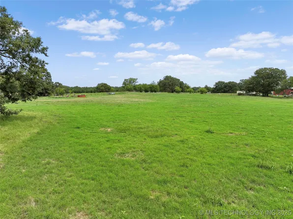 McClain Rd, Ardmore, OK 73401