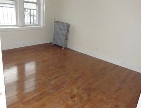 5th image of 166 Summit Ave APT 208